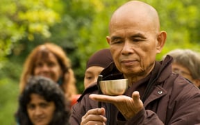 088 TNH inviting the bell