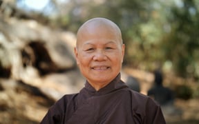 Sister dac nghiem