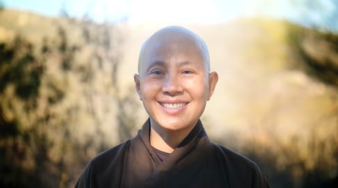 Sister dang nghiem