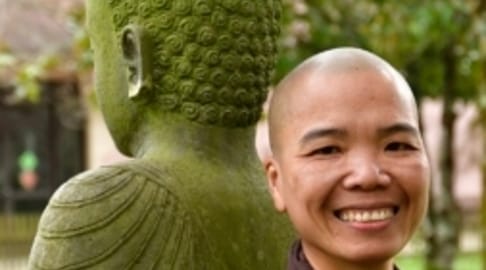 Sister hung nghiem