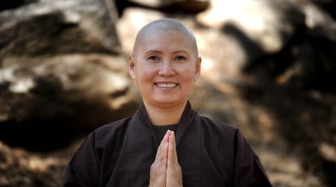 Sister mai vien