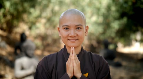 Sister thien ly