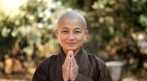 Sister tuc nghiem