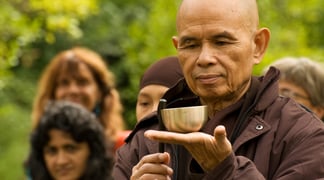 088 TNH inviting the bell