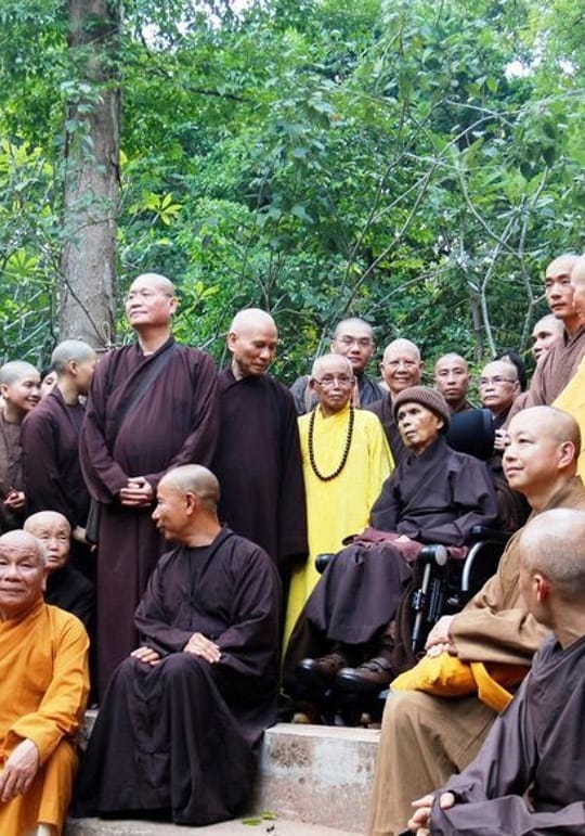 Tnh with monks