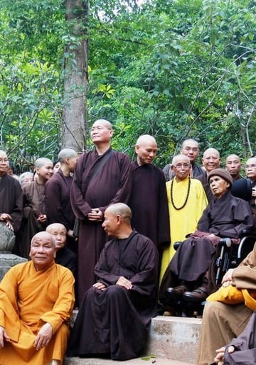 Tnh with monks
